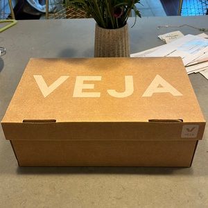 Veja Camp Sneaker Ezra White womens sneakers